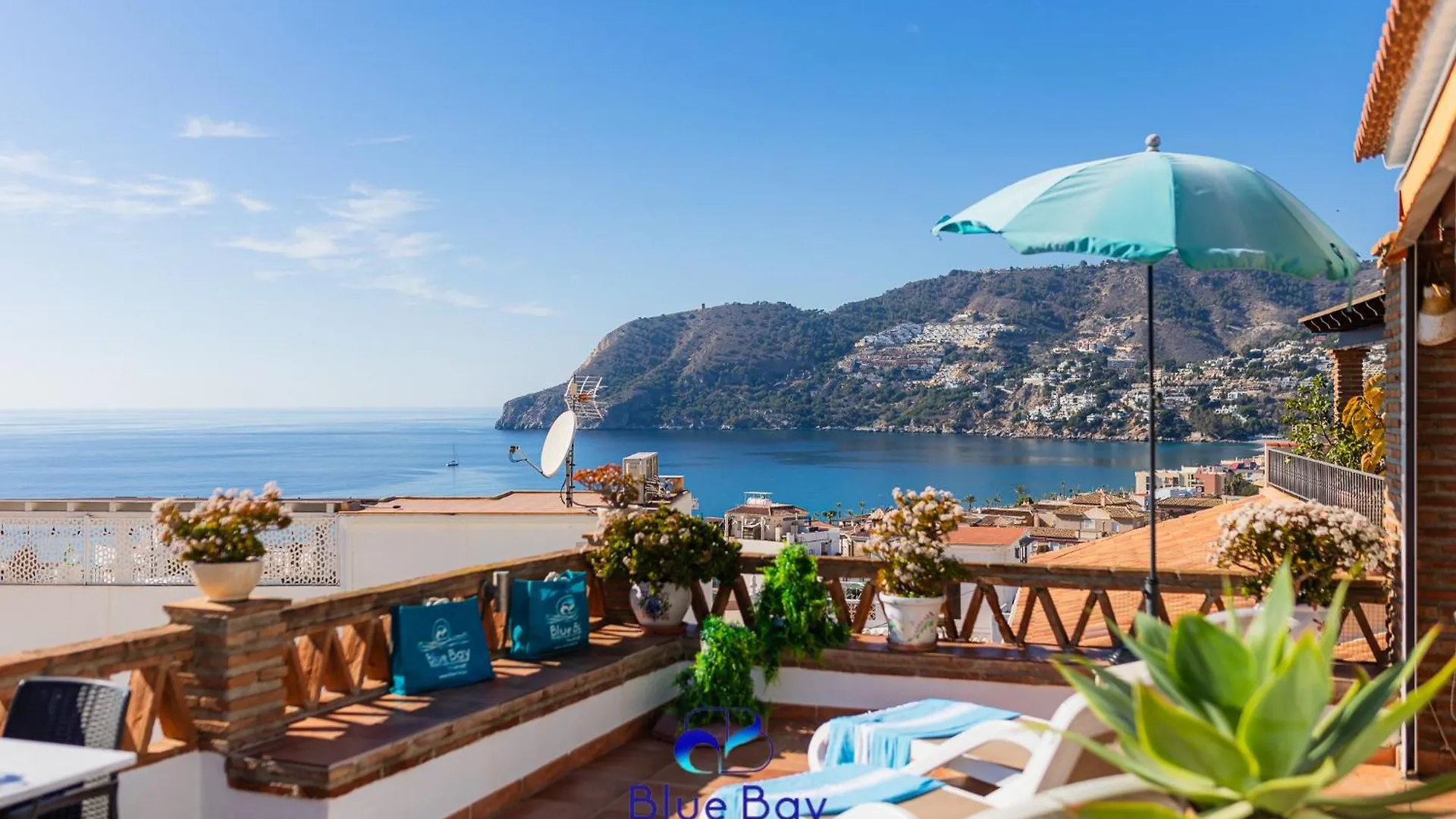 Casa Tropical Villa La Herradura